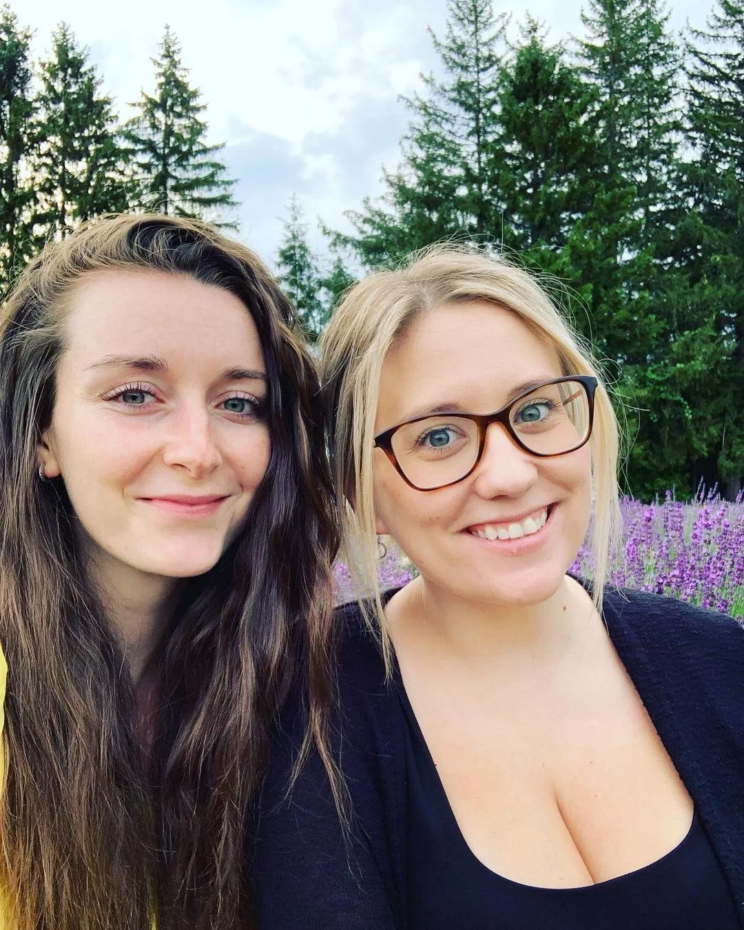 hair hides the flat boobs posted by UnhappyMidnight1503