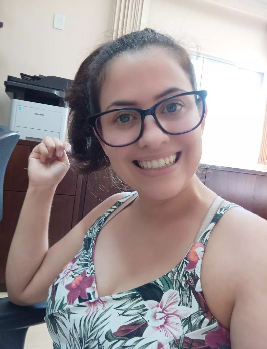 Hellooooo  posted by Isiscristine