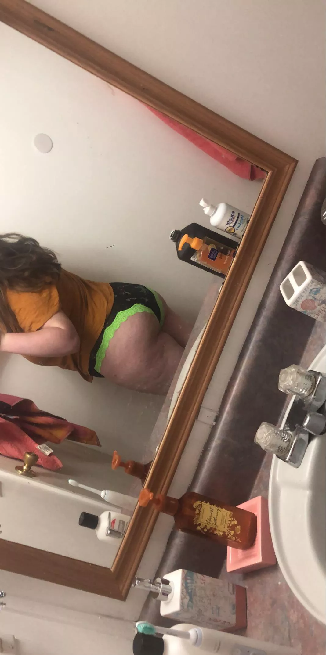 Hope I can make at least a couple cocks hard. 🤭 🍑  posted by EnthusiasmHeavy3642