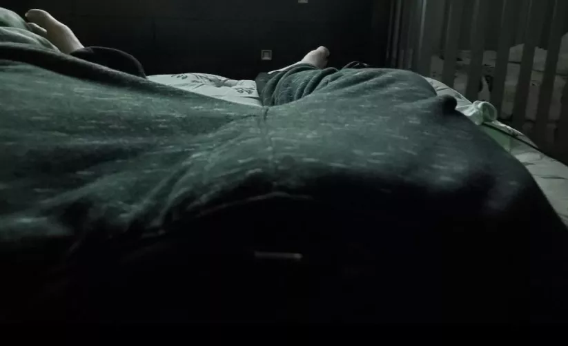 It's just chillin  by TheGrimOne_