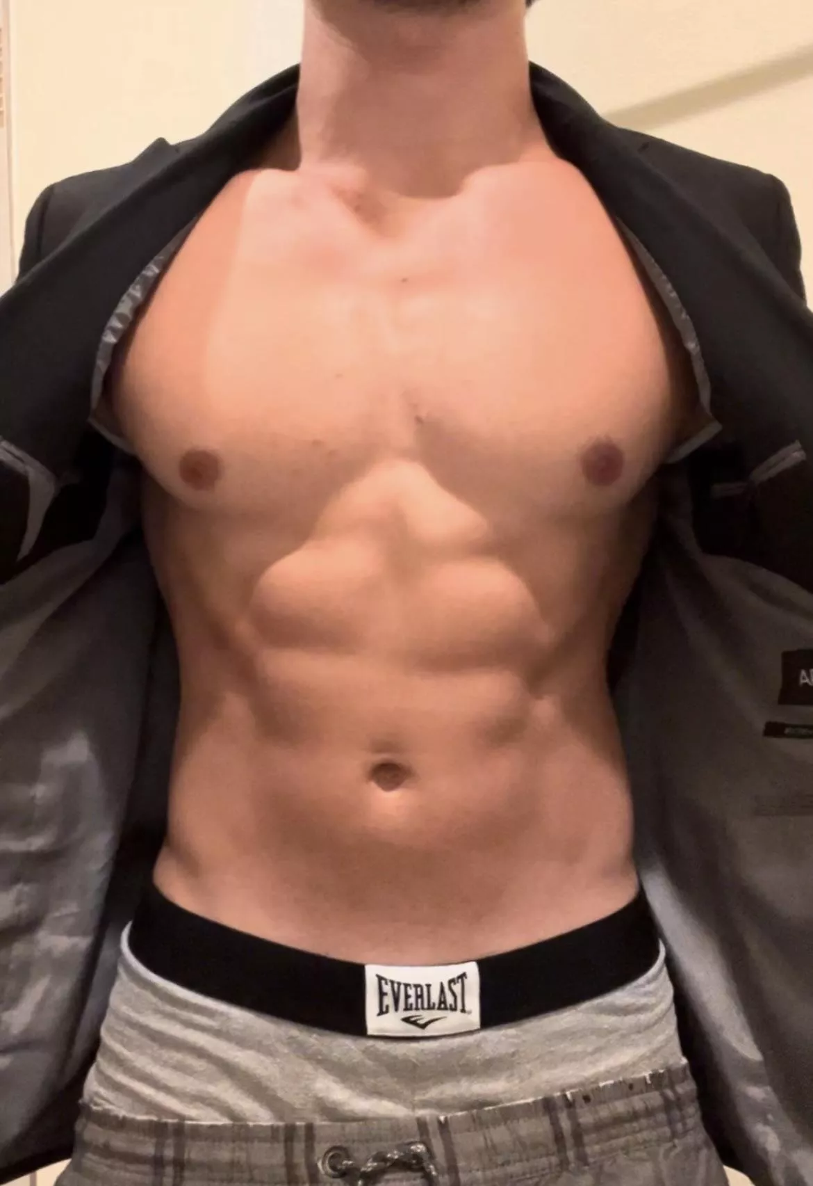 Opening my suit so I can press my abs against you when we hug 🥰🥰 [23] posted by TheeGuyDerek