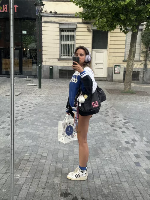 Realized I look buttnaked from the side with those shorts on! by comeherekittycat