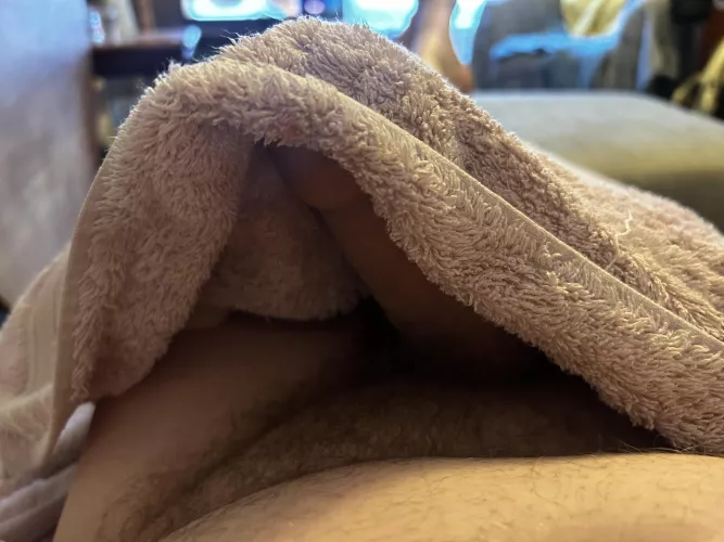 Should I drop the towel? by bigbi_bear