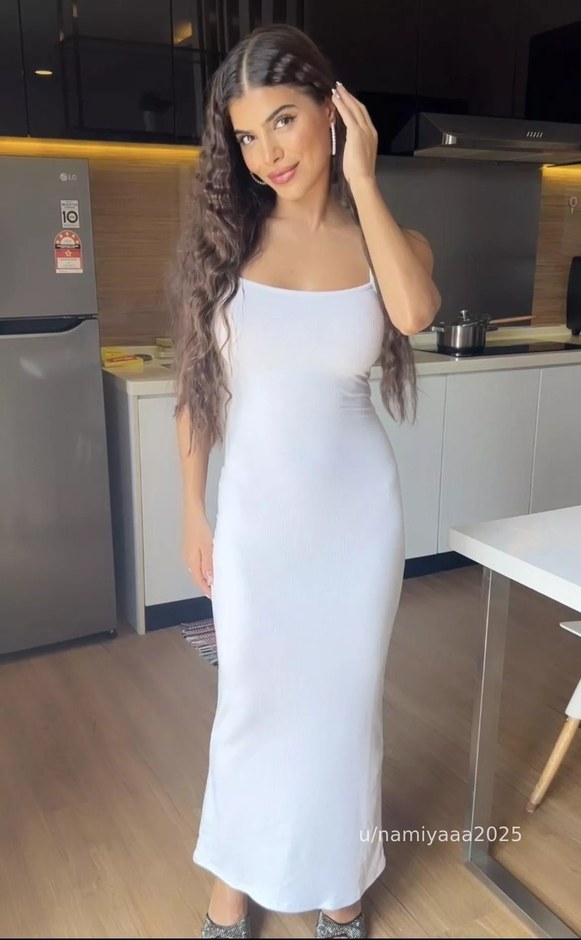 Dark angel in a white dress posted by namiyaaa2025