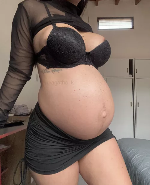 Does my bump make you hard?🥵 by Agatha_k