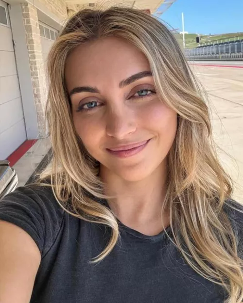 Emelia Hartford by artistpolarbear