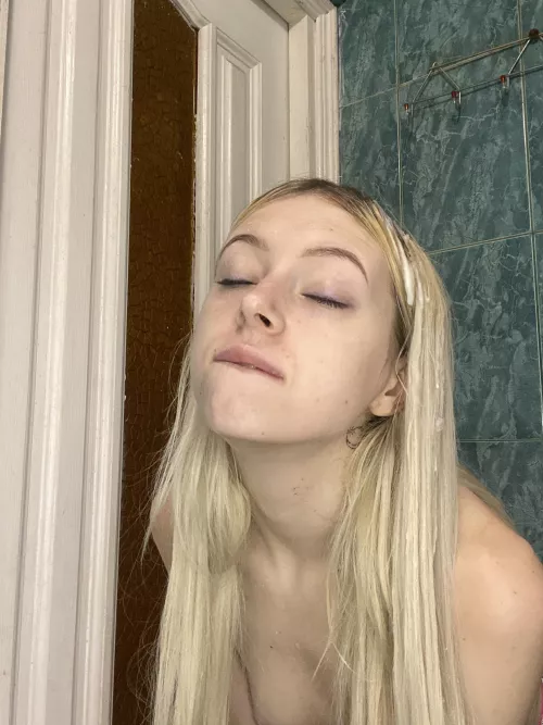 Even covered in cum I still swallow by lollybigButty