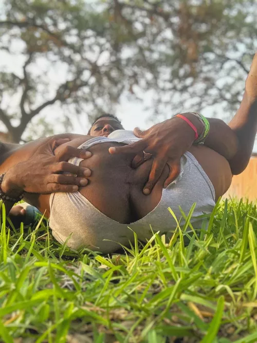 fingering my little boypussy out in the yard by tootsapoots