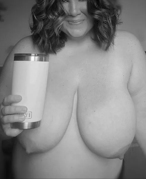 Happy Friday... have a great day! ☀️☕️ by ThicknCurvy_6