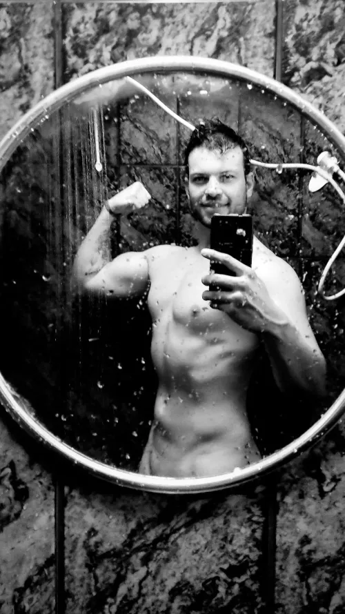I love to have a mirror in front of my shower 🚿🚿😌😌💪💪
 by NPC23x3