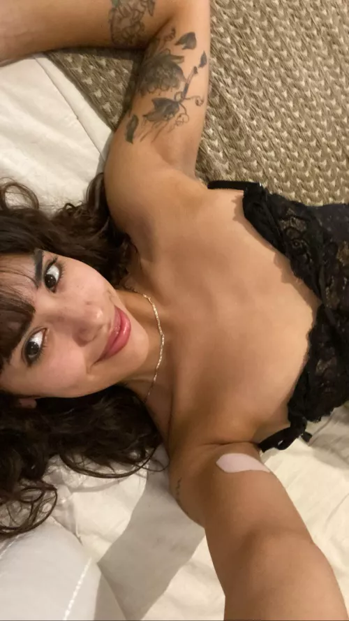 Im horny, who wants me? by Curious_Dea267