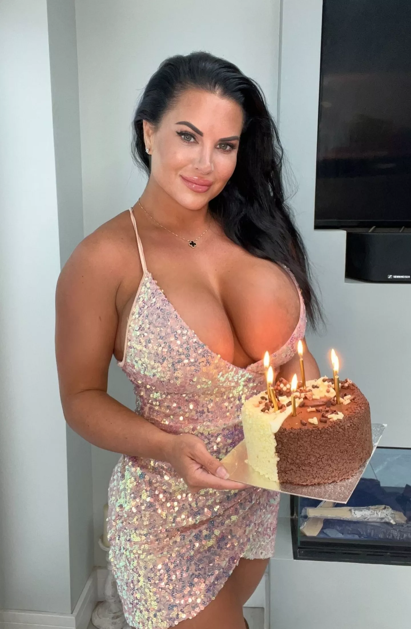 Our Throphy Sophie is celebrating Happy Birthday  posted by johnny_pipe83