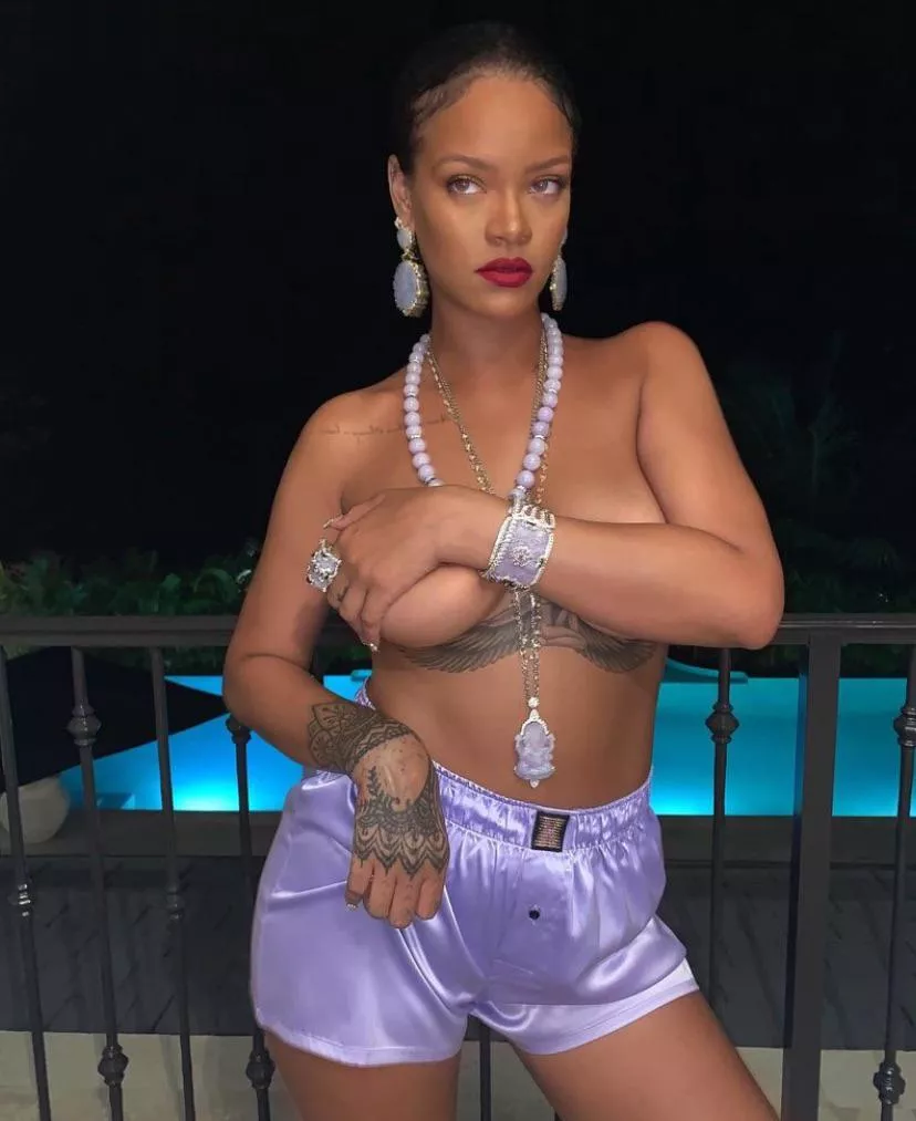 Rihanna posted by analfandickass
