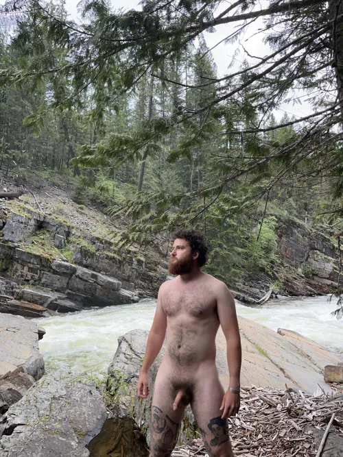 The beautiful Montana 😊 (finally got caught naked in public) by t0nydi