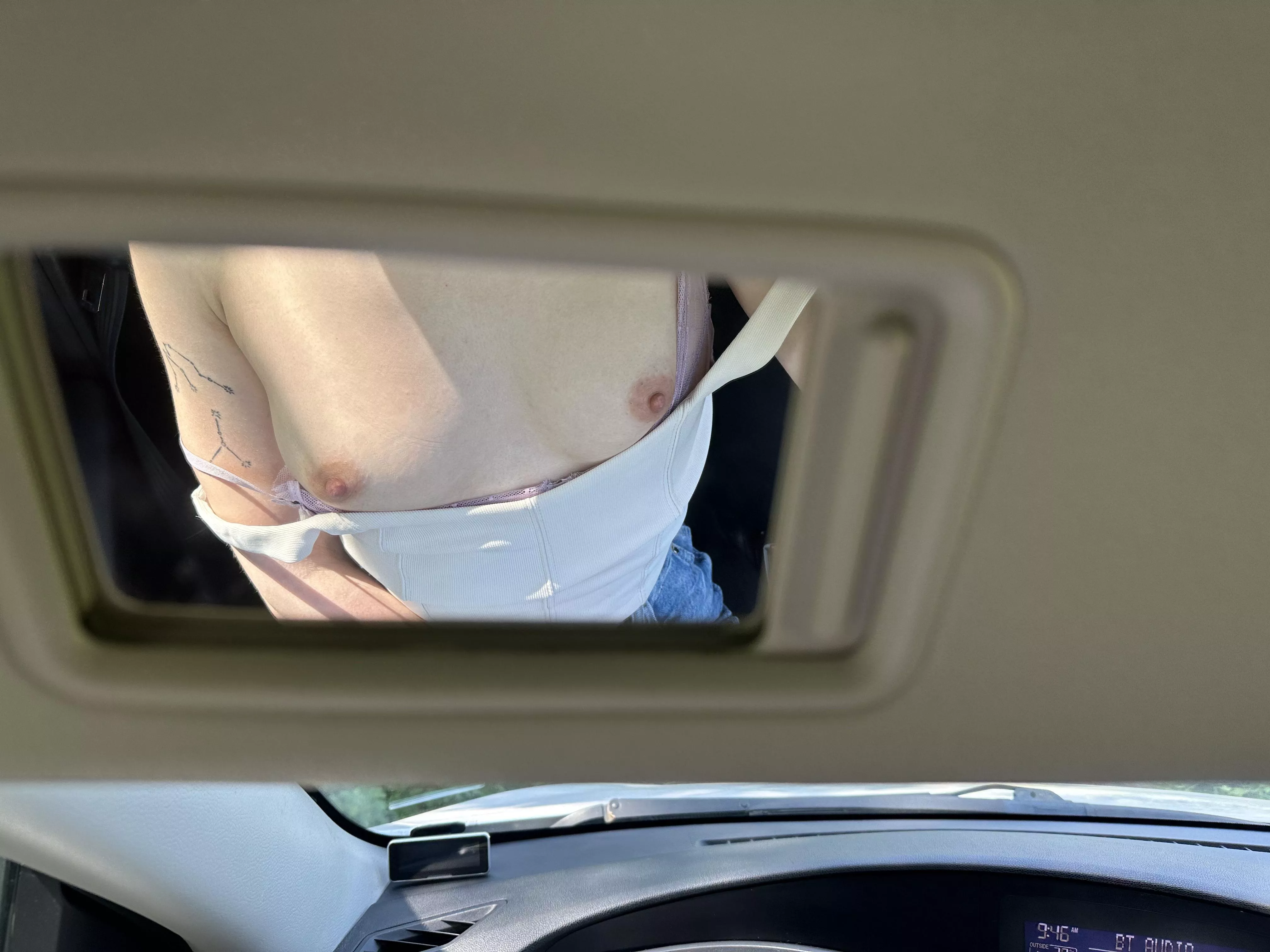 While I'm waiting for the driver, I found something to entertain myself with posted by Liliana_Lover