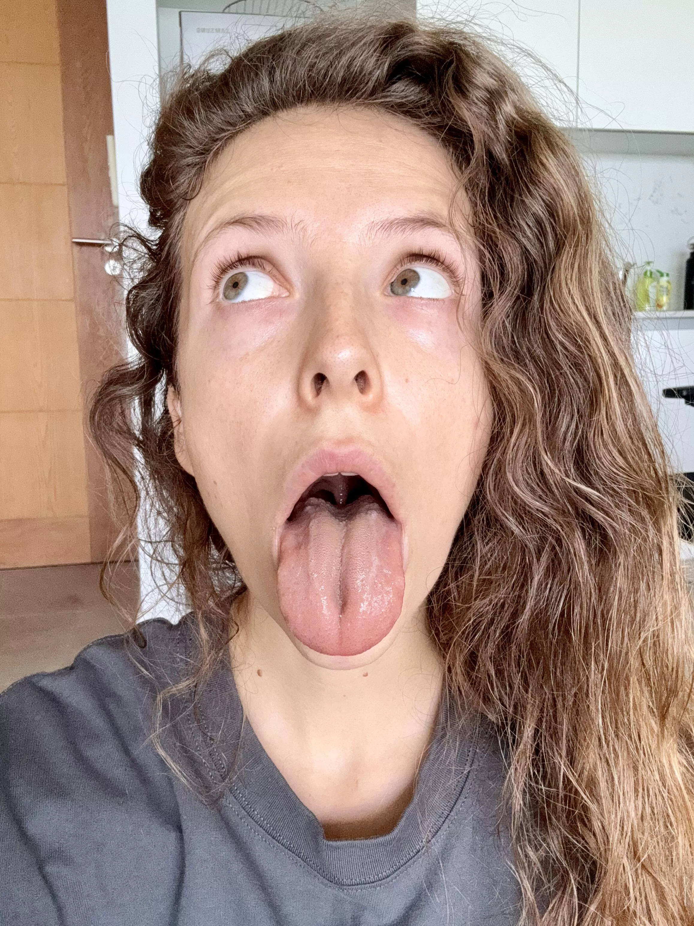 Would you like to give me a little something right into this mouth? posted by lulusdreamz