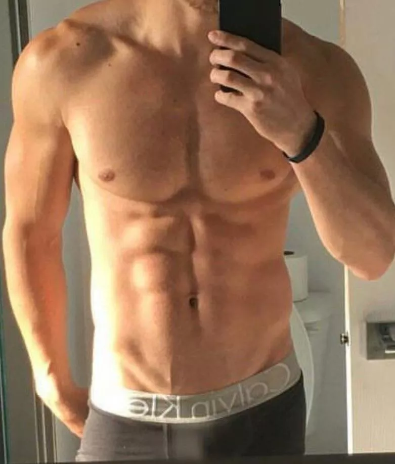 22 starting a fit bros group chat. send age and pic to join (fit only). snap: jack0t2023 posted by jackot2023