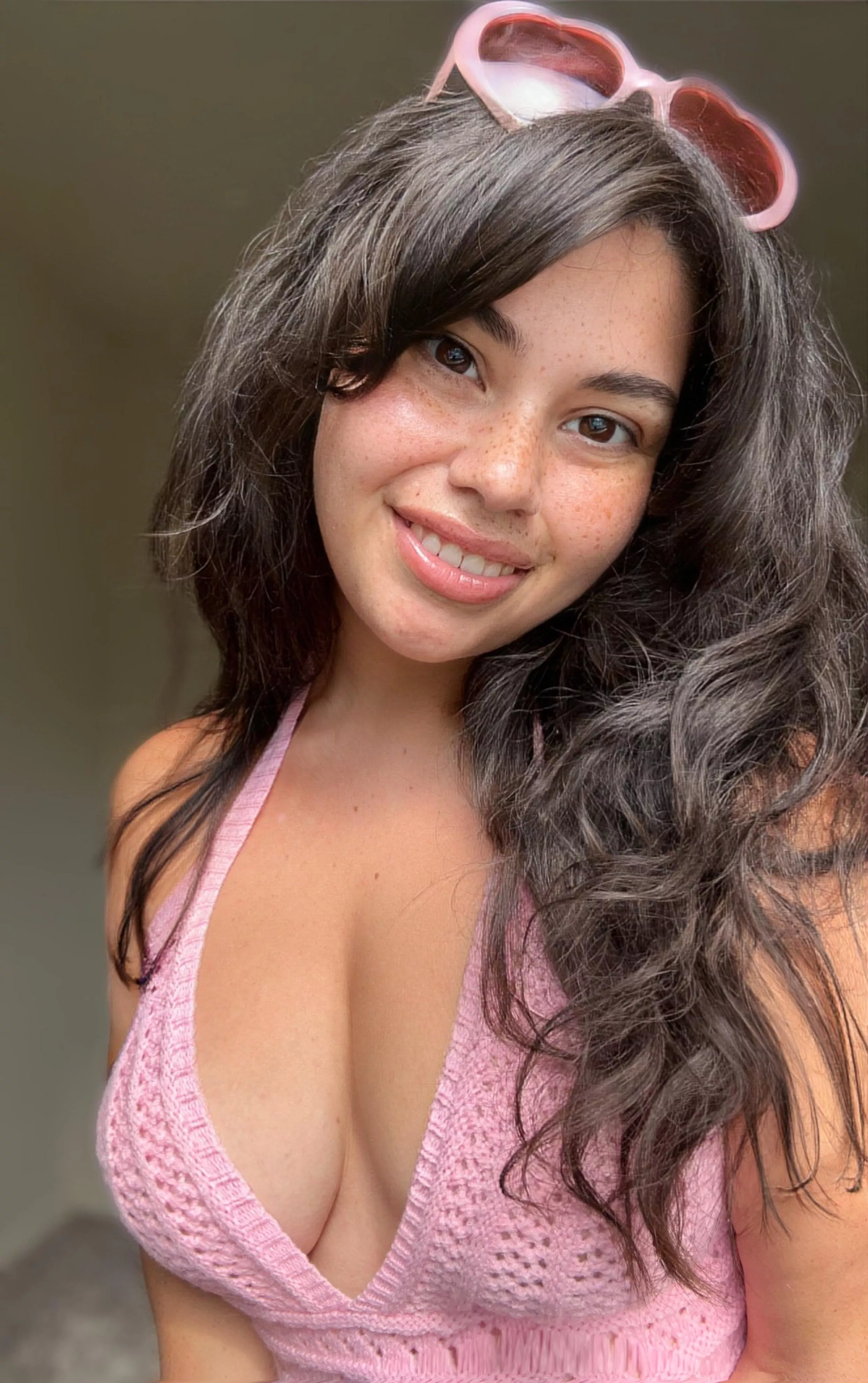 Bra free and makeup free, just how I like to be! (Ha that rhymed)  posted by mollyzedolly