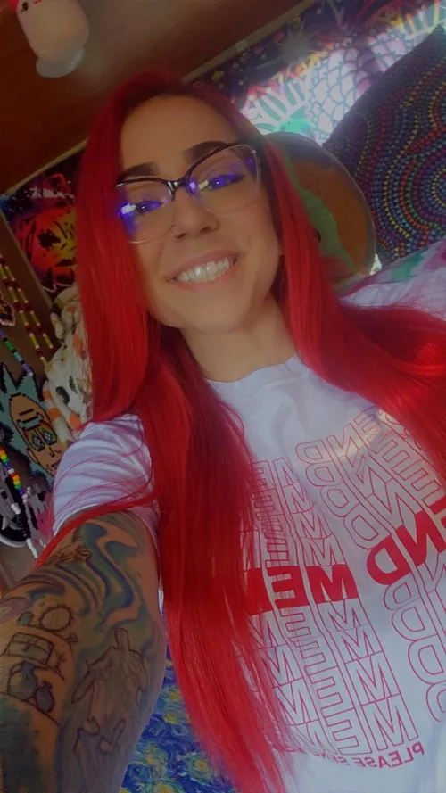 Can you read my shirt?  by lalalexuss_