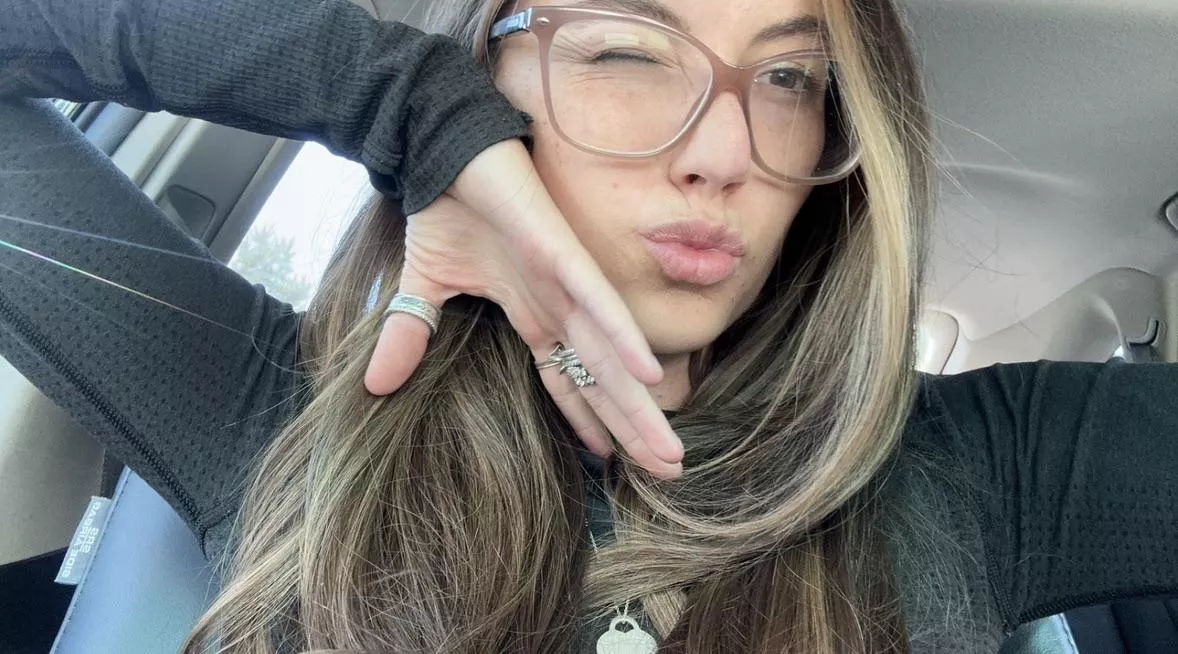 Hi daddy just waiting for you! posted by _talyyyya_