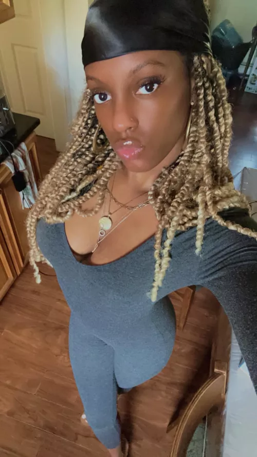 I love my jumpsuits  by goddessrierie