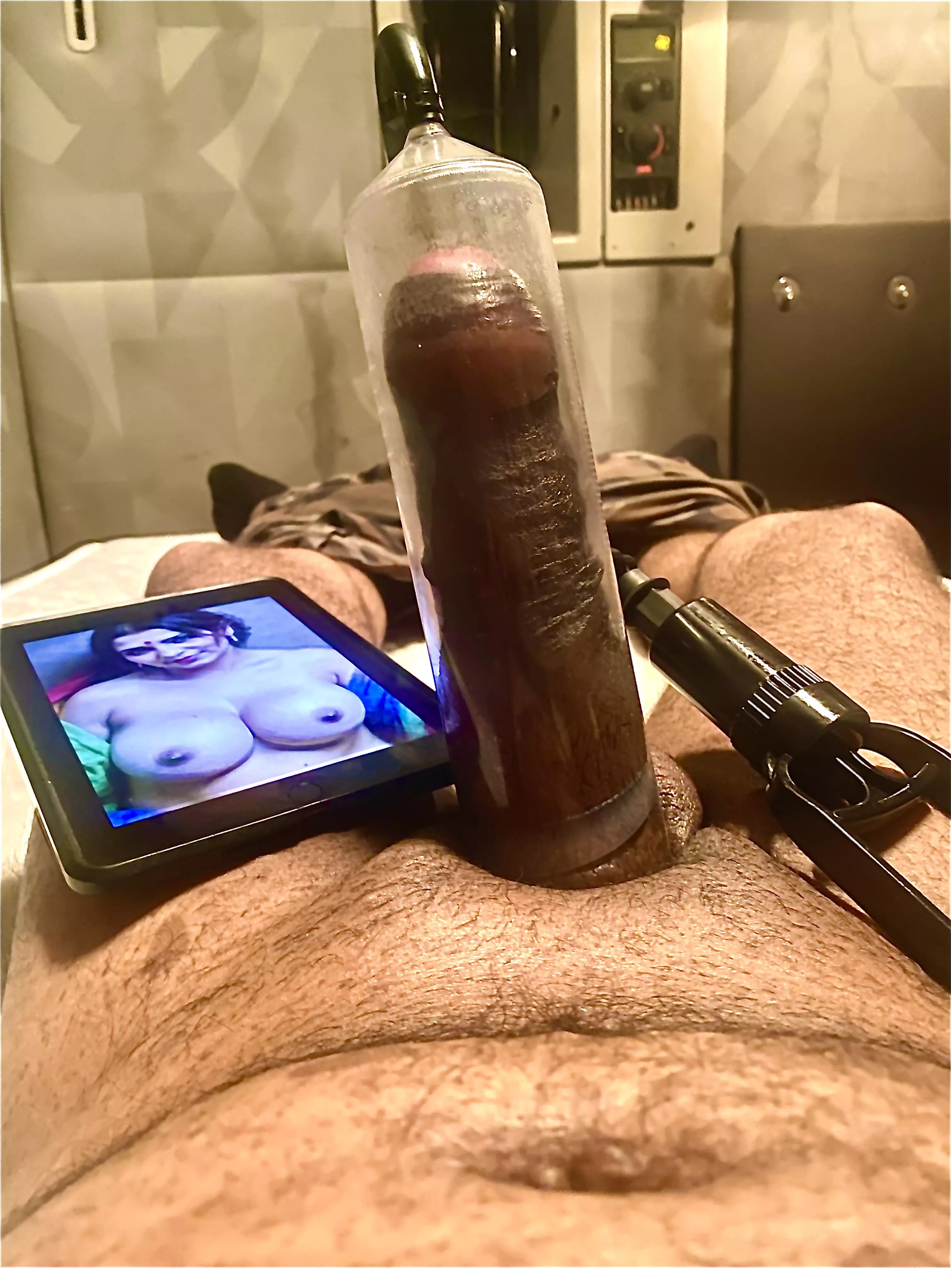 I will pump ur pussy if you pump my cock , posted by Smart_Ad_9541