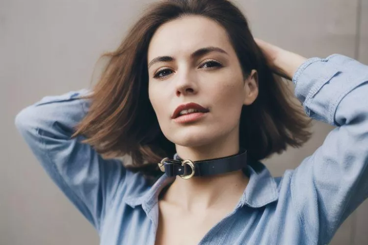 She's happy to see a dick, like a dog with a bone in his mouth. Bit start at 2000 usd by Theowner170