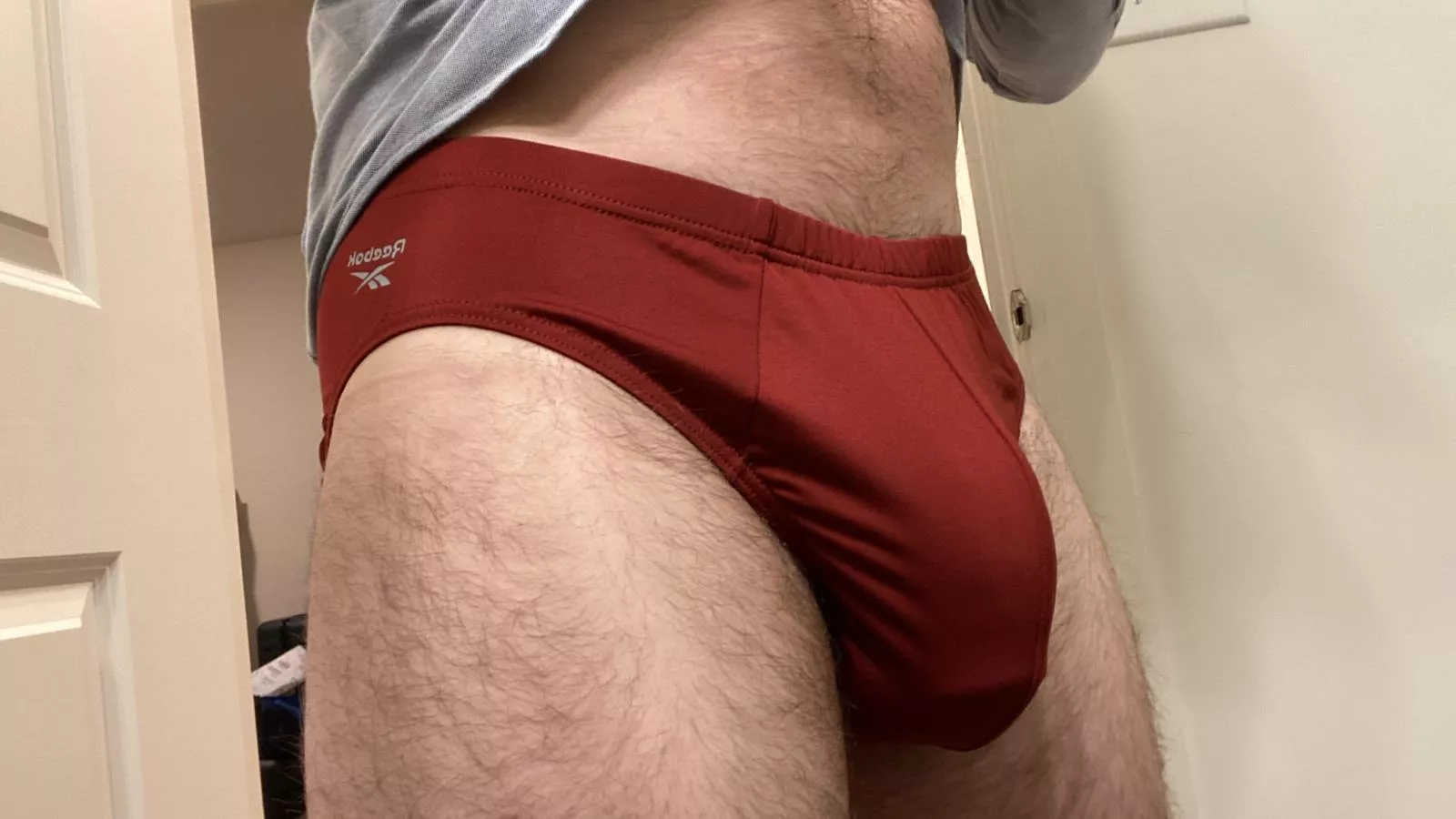 Tell me if you want to see me pull this thing out posted by undiesguy8