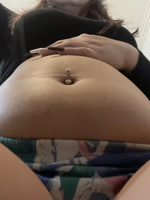 After my favorite meal 🍕 a whole pizza. And I can eat one more. by flamebabyyy