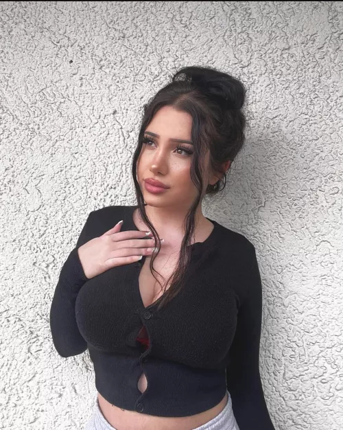 All black  by thenewshoppinglist