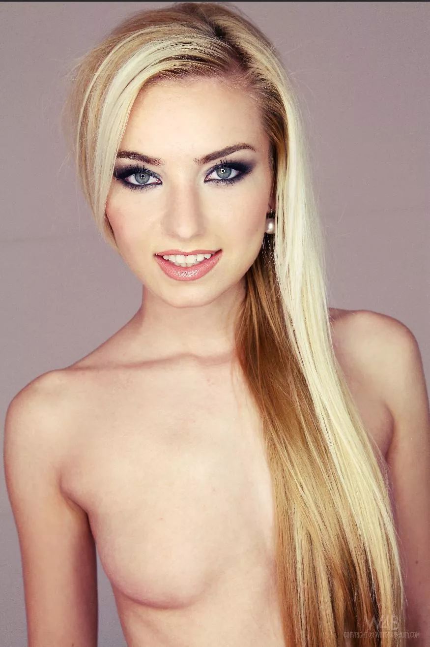 Blonde posted by Alternative_Yak_2513