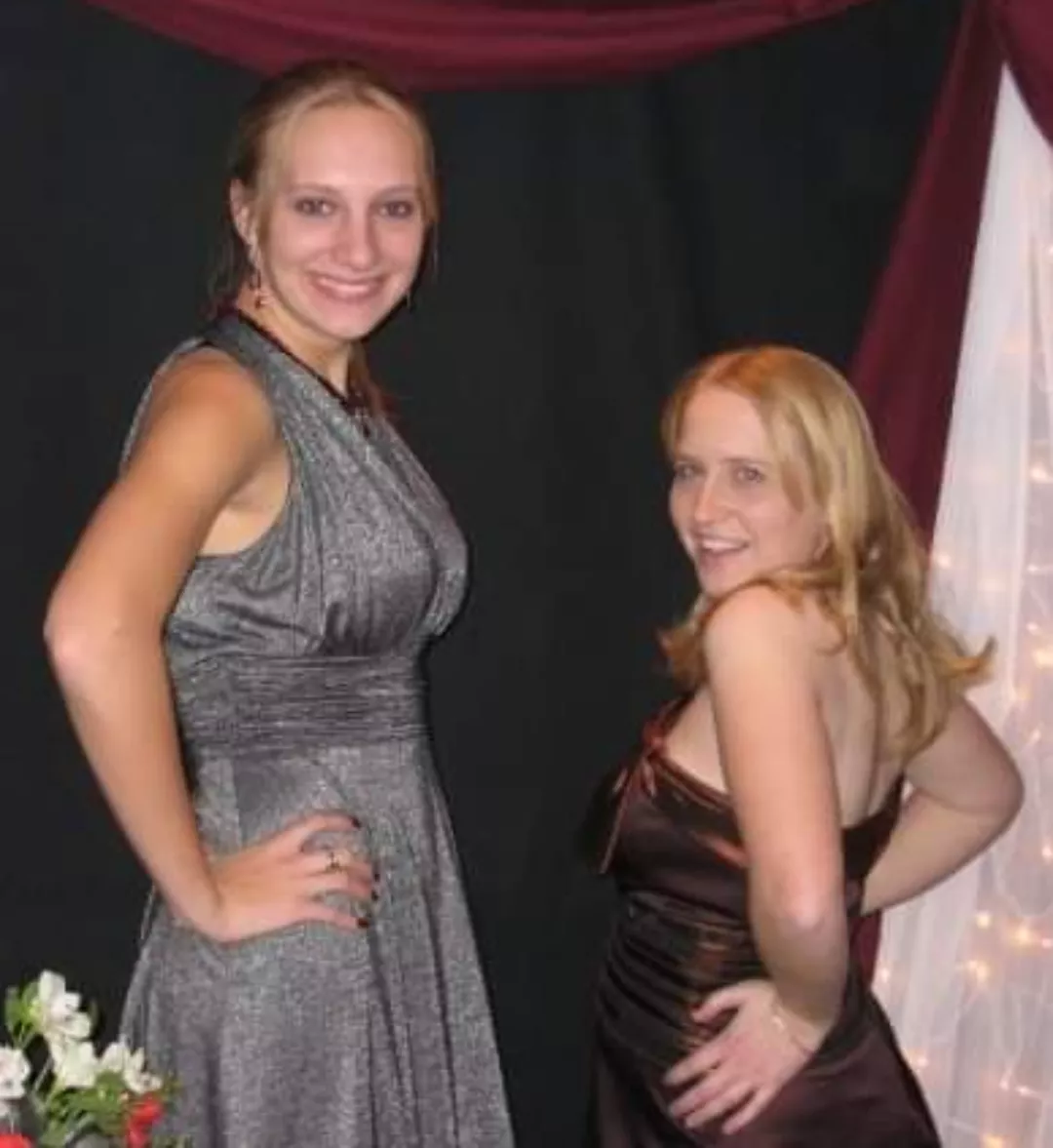 College besties  posted by kiktotallyfun719