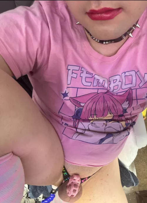 Found the perfect angle to sit and relax while getting pounded by a fuck machine by BimboAndSissy