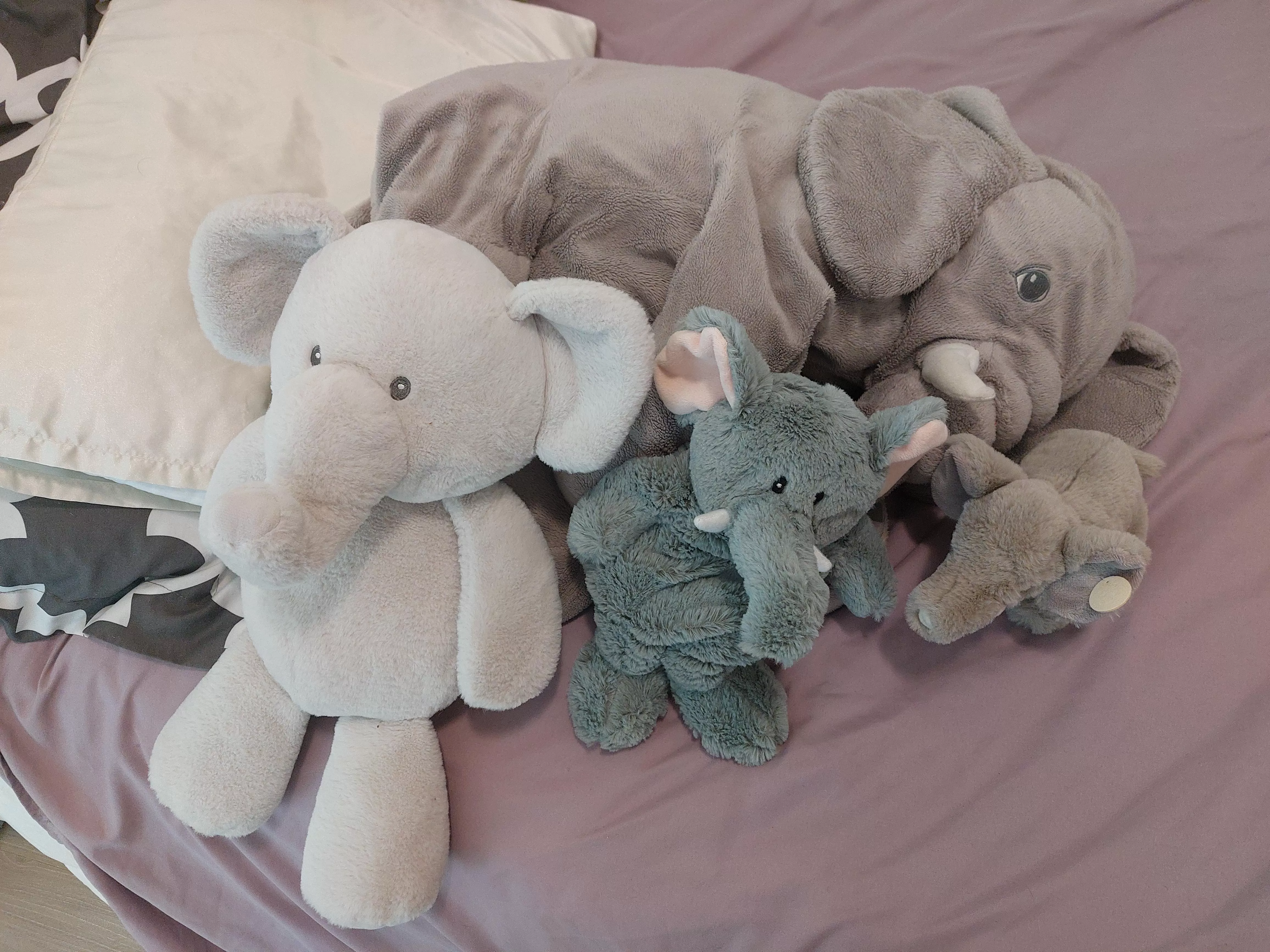 I love my elephants 💓 posted by Caramel_Mermaid