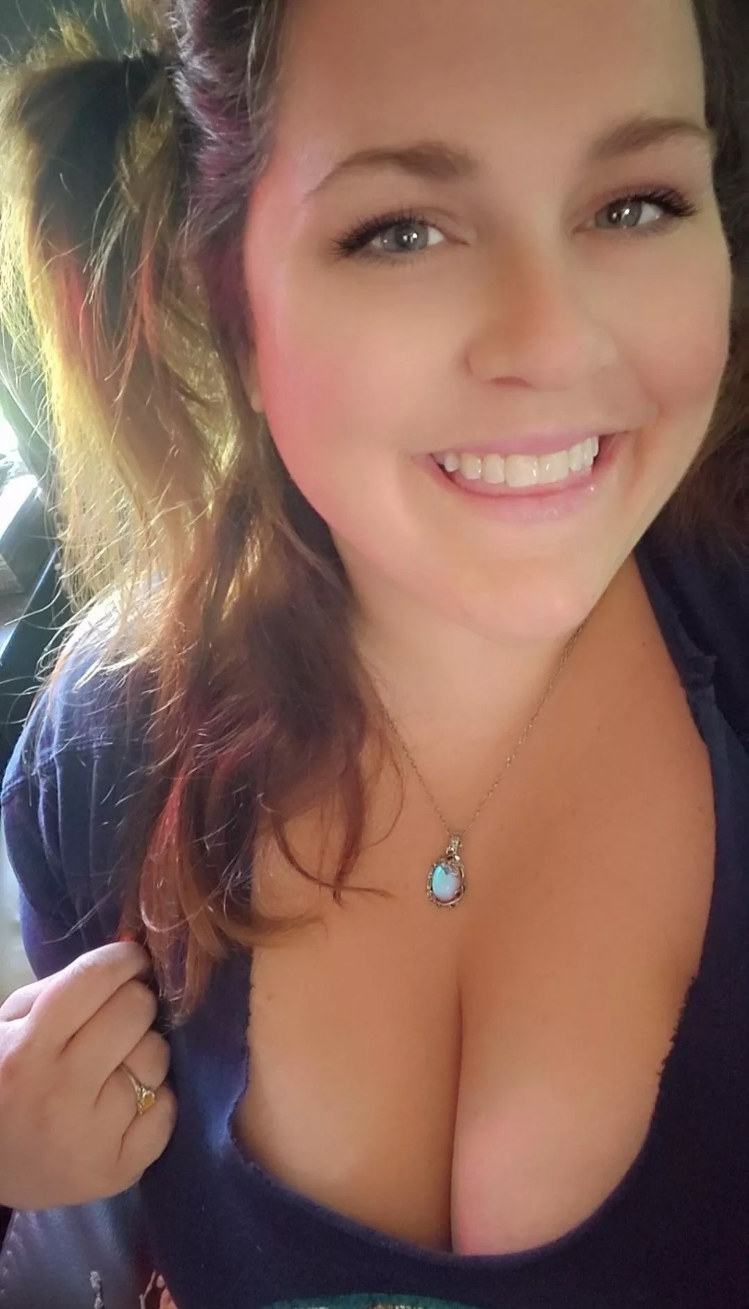 Silly Girl posted by SillyRabbitI2I