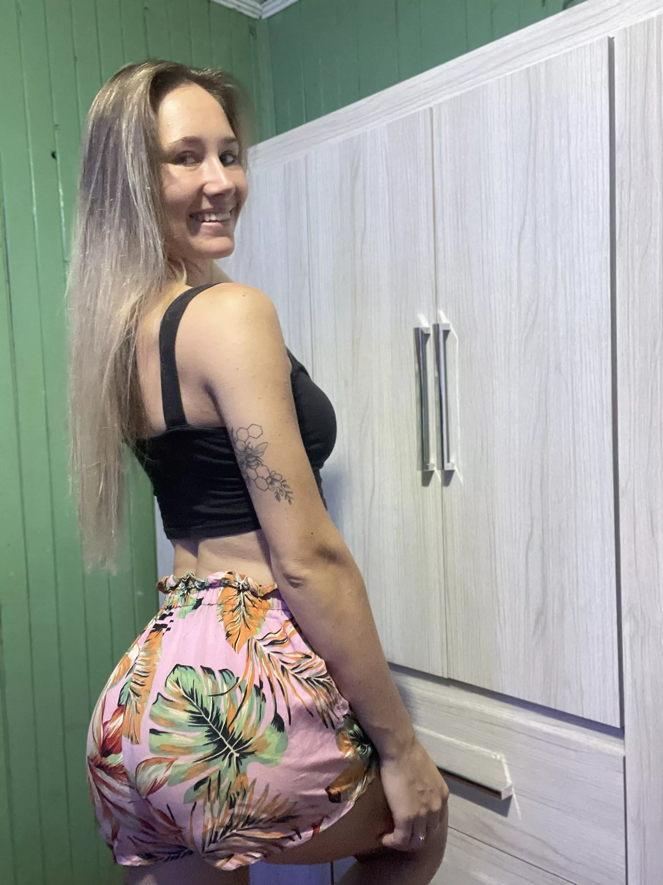 Would you dare to discover what's behind this smile posted by erikamullersweet