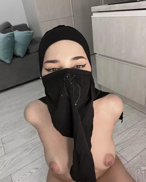 You can cum on my mouth or my tits by Lara_xoe