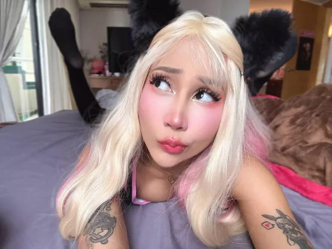 A beautiful cat girl by PomegranateFim