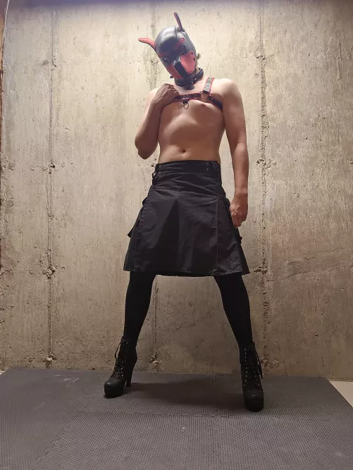 Before lots of dancing and grinding at the fetish ball;)  by FoxSnickers