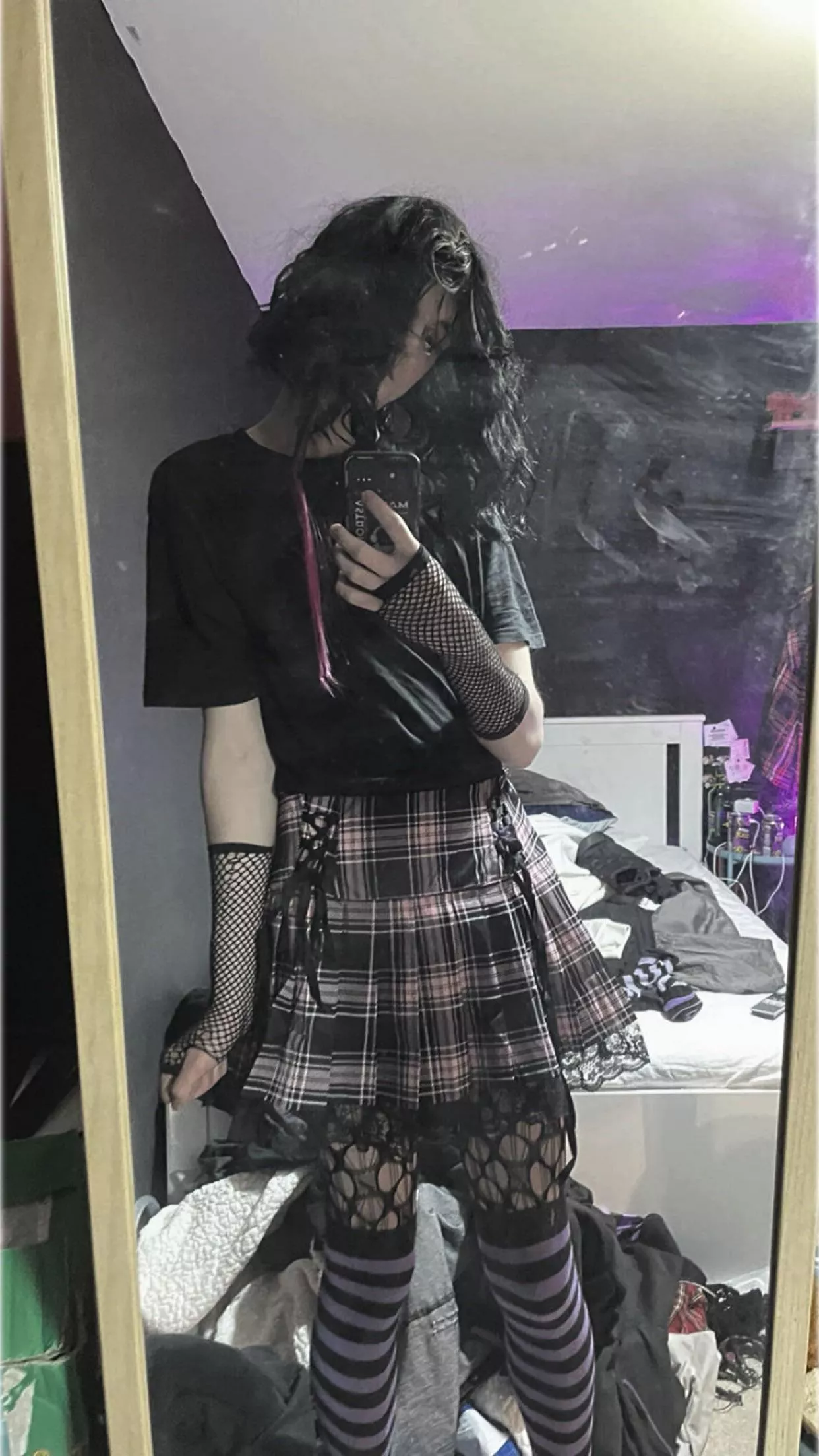 Hey!! Xxx posted by cyztalScarlet