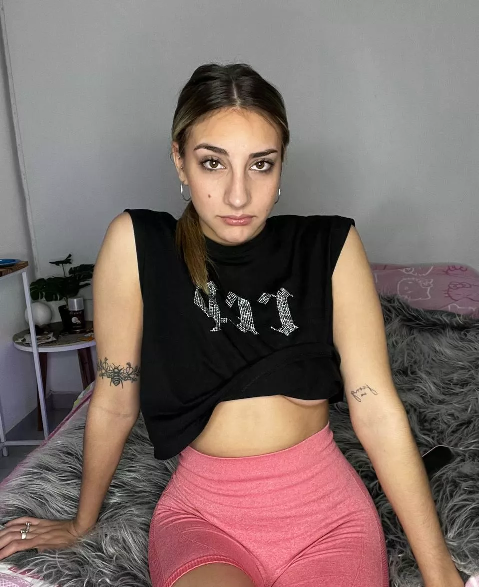 It feels like I wouldn't get guys to notice me no matter what posted by daringlyBespot59