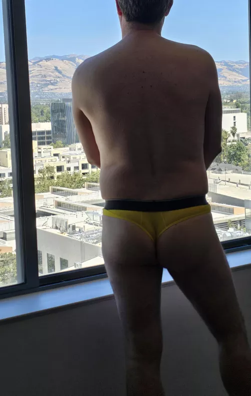 Lovely weather outside, with a great view by HawkeyeFLA