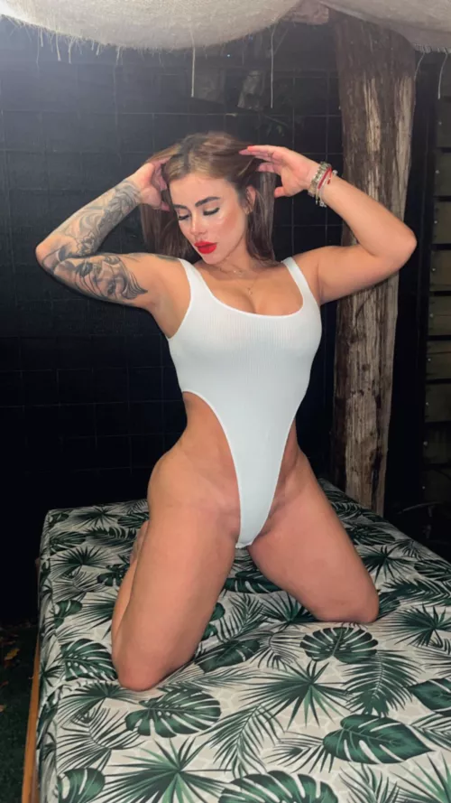 You know I fuck better than your wife by Sheyyla-valentin18