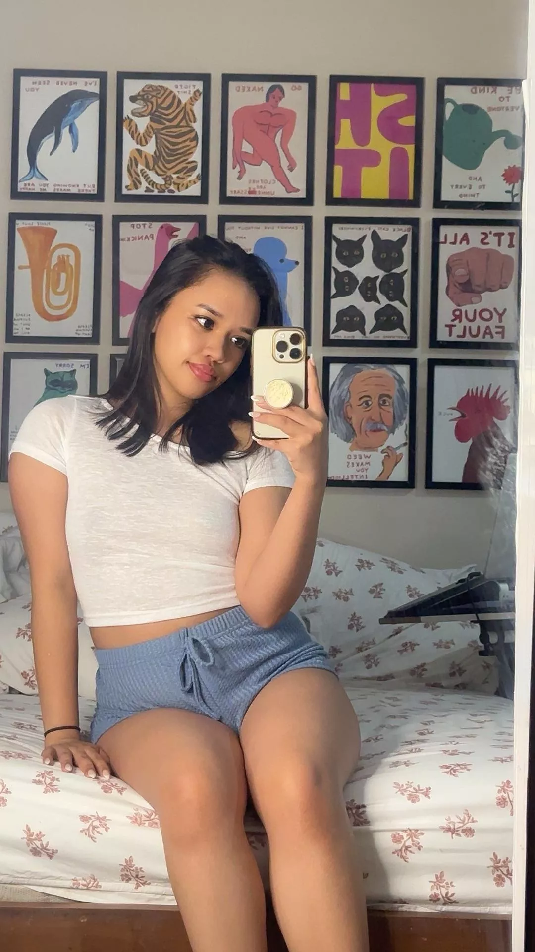 Am I cute? posted by Worldly_Evidence_575