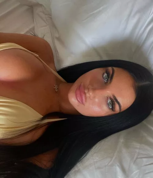 Annalise by round_plastic2