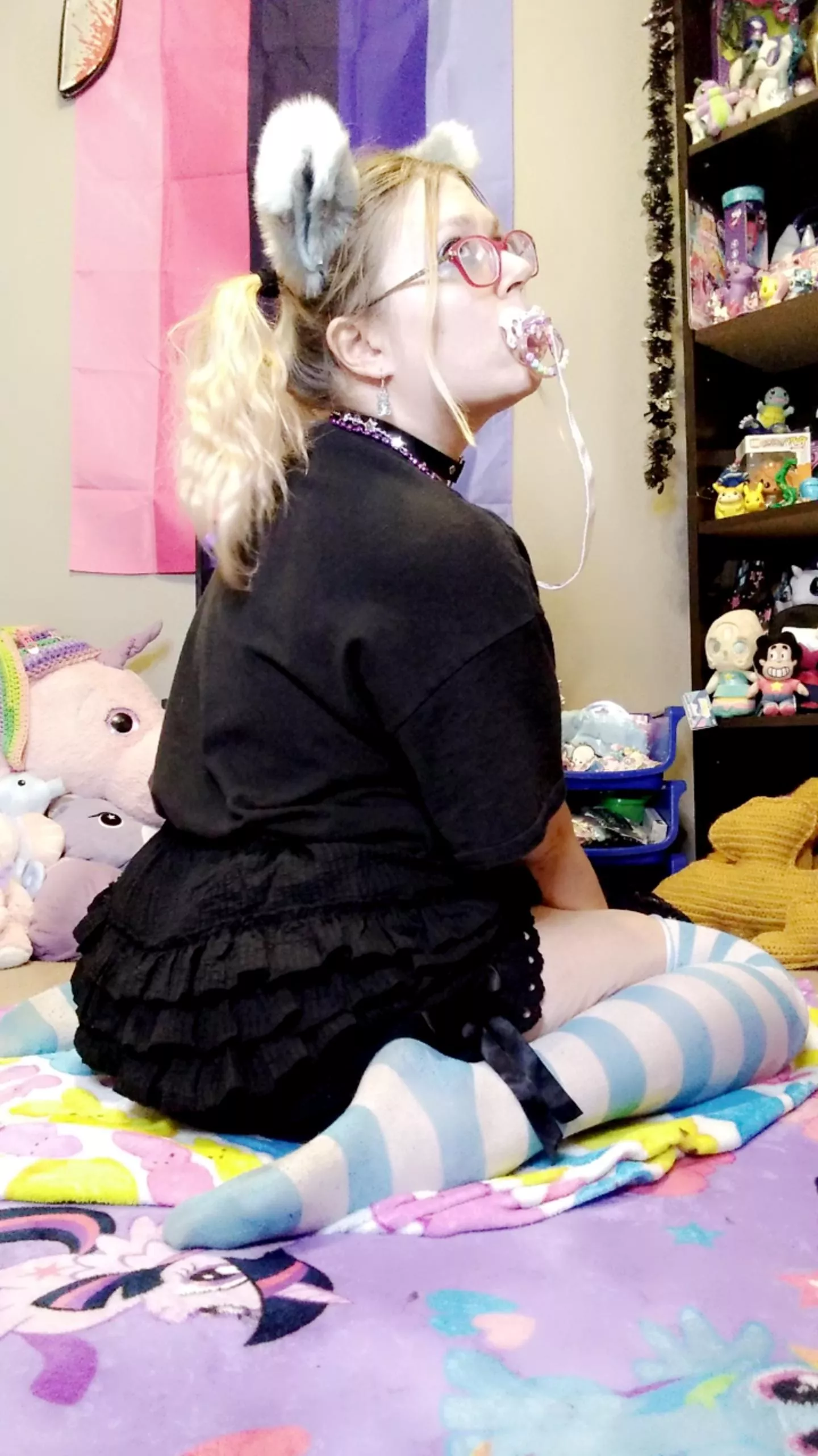 *borks for Daddy* 🐶💙✨ posted by lil_daisypop