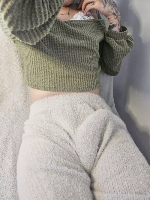 Can you tell I’m getting horny…👀🍆 by Potential-Gold1681