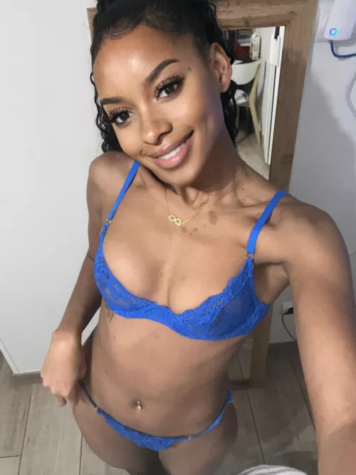 Good energy for this new week  by LatLinababy