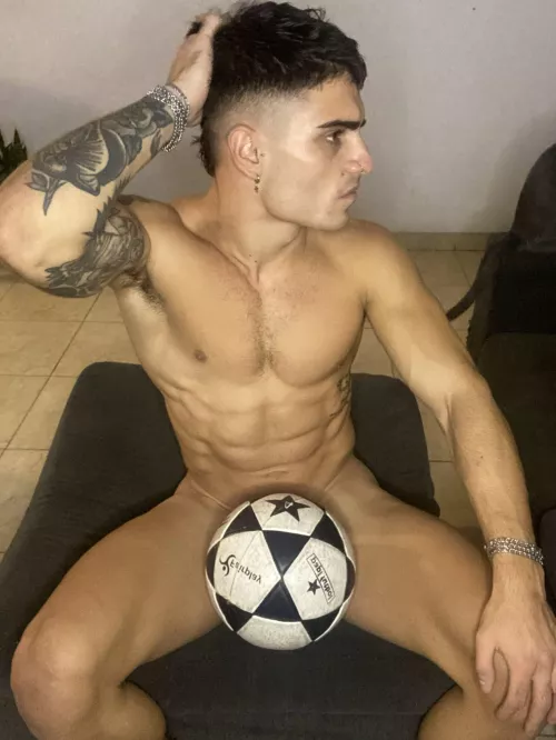 Guess who's got buffed abs and knows how to score by OliverKinggxoxo