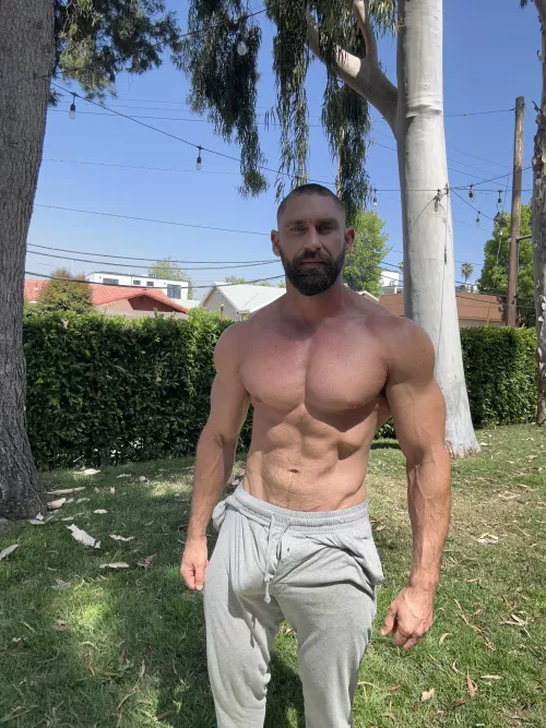 Happy Monday  by onlygainzsteve